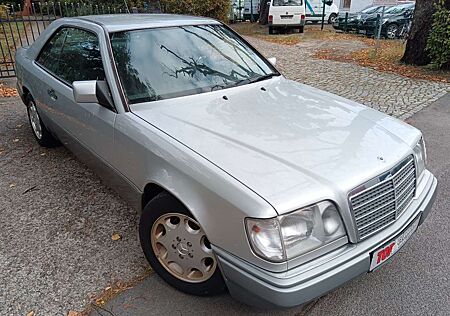 Mercedes-Benz 320