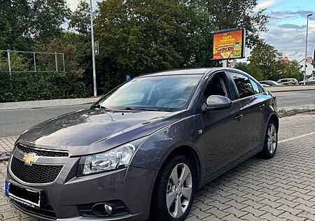 Chevrolet Aveo CRUZ 2.0 Automatik