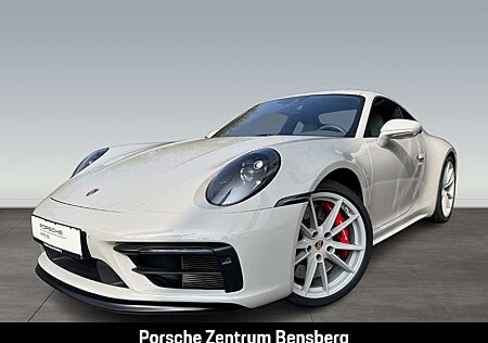 Porsche 992 911 Carrera 4 GTS