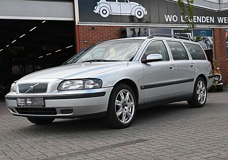 Volvo V70 2.5 T *209 PS*LEDER*SHZ*TOP*GARANTIE*