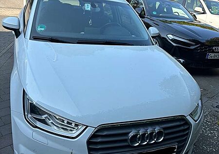 Audi A1 1.4TFSI, sport, SHZ, nichtraucher,PDC, Navi