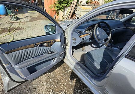 Mercedes-Benz E 500 T 7G-TRONIC Avantgarde