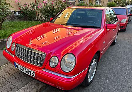 Mercedes-Benz E 280 Avantgarde