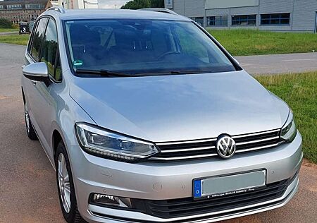 VW Touran Volkswagen 2.0 TDI SCR (BlueMotion Techn) DSG SOUND