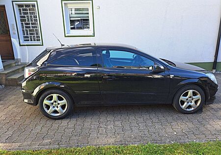 Opel Astra GTC 1.7 CTDI