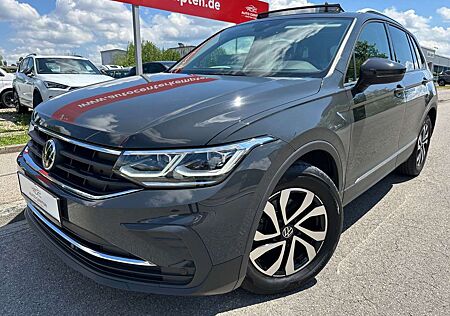 VW Tiguan Volkswagen Active*PANORAMA*NAVI*KAMERA*LED