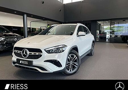 Mercedes-Benz GLA 180 AHK+LED+TOTWINKEL+NAVI PREMIUM+KAMERA+