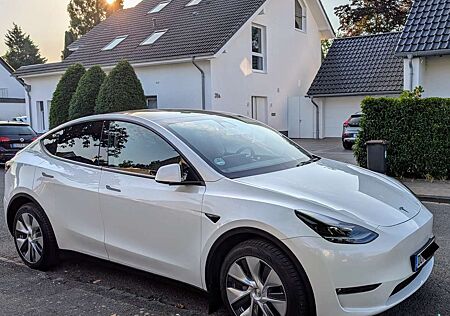 Tesla Model Y Long Range Dual Motor AWD