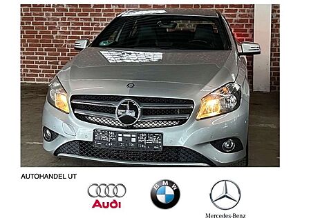 Mercedes-Benz A 180 BlueEfficiency NAVI/PDC/SHZ/Teilleder/EU6