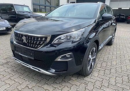 Peugeot 5008 Allure NAVI LED AHK KAM. PANODACH SOUNDSYS.