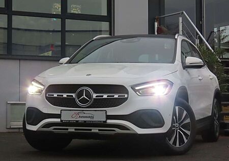 Mercedes-Benz GLA 220 d DCT Style Pano LED Kamera Spurh. TWA