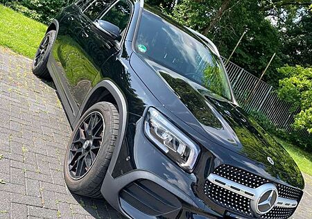 Mercedes-Benz GLB 200 7G-DCT AMG Line