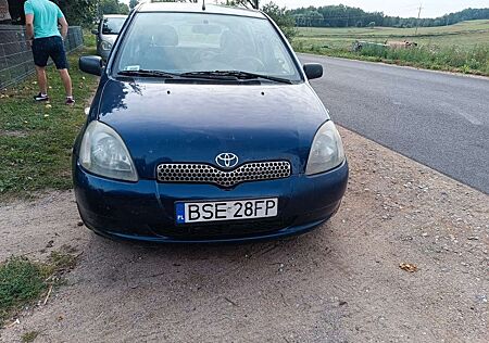 Toyota Yaris 1.3 linea sol AC