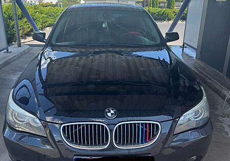 BMW 523i 523