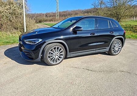 Mercedes-Benz GLA 220 d 4 Matic AMG 8G-DCT AHK EDITION 2022 8-fach. TOP ZUSTAND