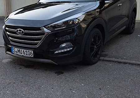 Hyundai Tucson blue Premium 2WD