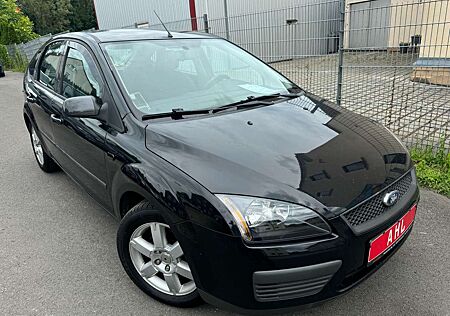 Ford Focus Fun X/Kamera/Temp/SHZ/Klima/Alu/USB/AUX/TÜV Neu