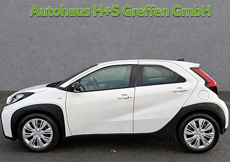 Toyota Aygo X 1,0 Play mit SHZ / Allwettereifen