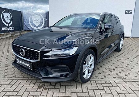Volvo V60 D4 CrossCountry Pro AWD/Navi/BLIS/Kamera/LED
