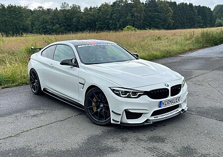 BMW M4 CS PERFORMANCE SCHALENSITZE CARBON KERAMIK