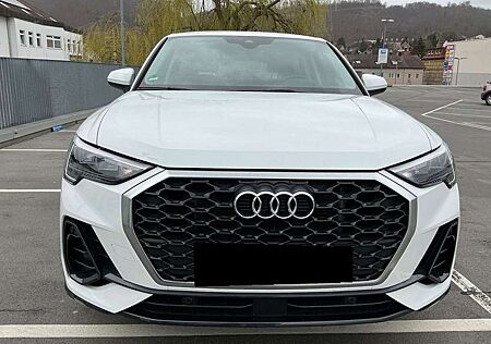 Audi Q3 45 TFSIe S tronic