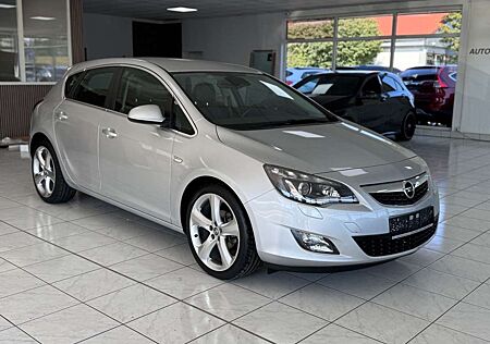 Opel Astra J Lim. 5-trg. Innovation+Xenon+Navi+Leder