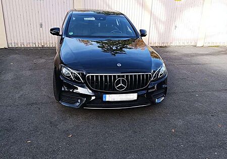Mercedes-Benz E 220 AMG Line