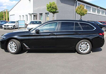 BMW 520 d Tour. +PANORAMAD.+Sportsitz+S-LEDER+DAB+Kamera