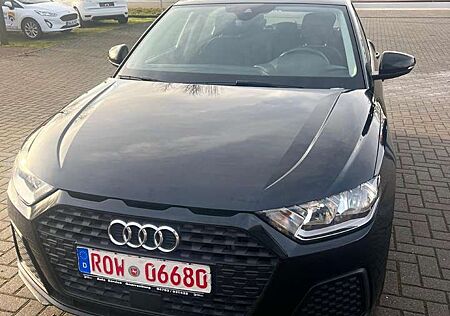 Audi A1 30 TFSI Sportback 1.0 R3 85/DS8M6S