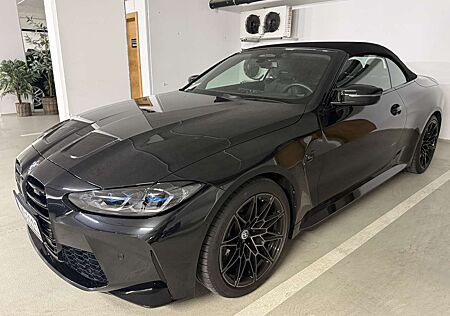 BMW M4 Cabrio Competition M xDrive Facelift Curved Disp