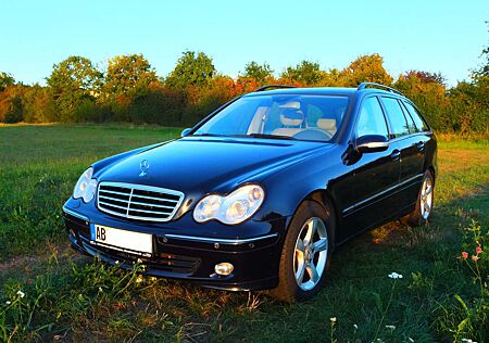 Mercedes-Benz C 240 Avantgarde T-Modell (S203, Mopf) TÜV neu