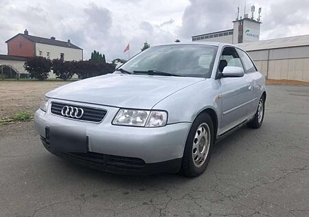 Audi A3 1.6 Automatik - TÜV 10/2024