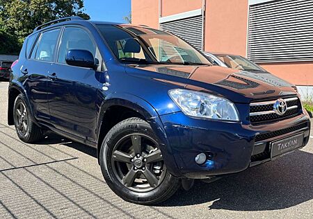 Toyota RAV 4 / 2.Hand / NAVI / 8-Fach bereift