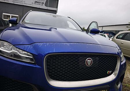 Jaguar F-Pace First Edition AWD