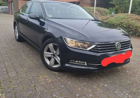 VW Passat Volkswagen 2.0 TDI (BlueMotion Technology) Trendline