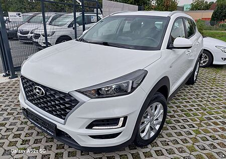 Hyundai Tucson 1.6 T-GDi 2WD Pure/ 1-Hand/ Navi/ Rückfahrkamera