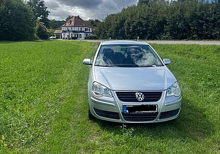 VW Polo Volkswagen 1.4 Automatik Trendline