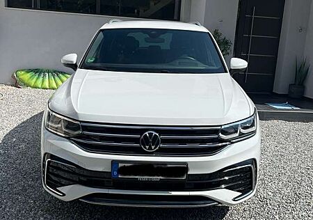 VW Tiguan Volkswagen R-Line Sport 1,5 l TSI OPF Garantie