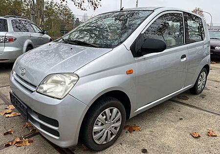 Daihatsu Cuore 1.0 Euro4 Servo *Inspektion + Tüv neu*