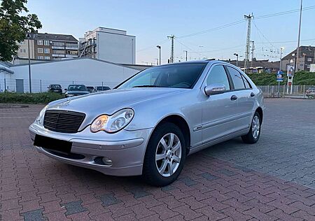 Mercedes-Benz C 180 Classic