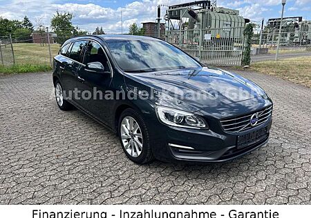 Volvo V60 Kombi Momentum AUTOMATIK-NAVI-AHK