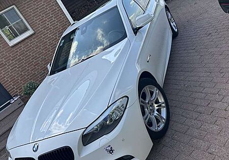 BMW 530d 530 5er Touring Diesel Touring Sport-Aut.