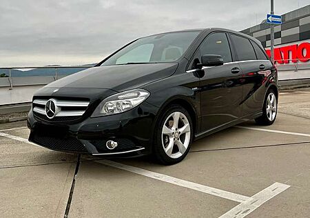 Mercedes-Benz B 200 CDI BlueEFFICIENCY EDITION 1