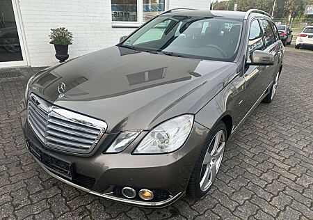 Mercedes-Benz E 300 /350 CDI T ELEGANCE Leder AHK Navi