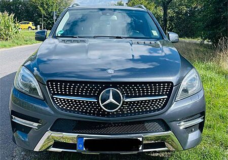 Mercedes-Benz ML 350 BlueTEC 4MATIC 7G-TRONIC Edition 1