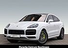 Porsche Cayenne Turbo S E-Hybrid Coupe SportDesign Paket