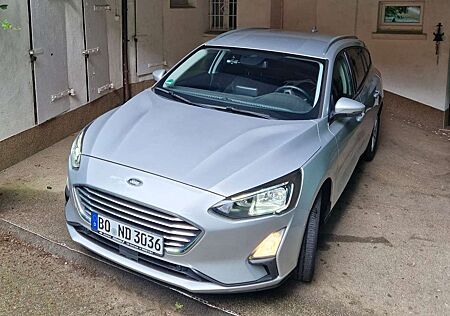 Ford Focus Turnier 1.0 EcoBoost Hybrid TITANIUM X