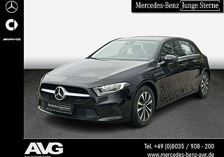 Mercedes-Benz A 160 MBUX NAVI RDK CarPlay LED Style Navi/Klima
