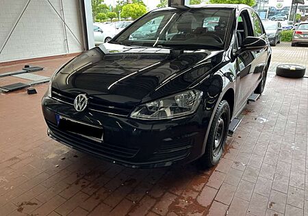 VW Golf Volkswagen Comfortline BMT/1.Hand/Scheckheft/Standheizung/AHK