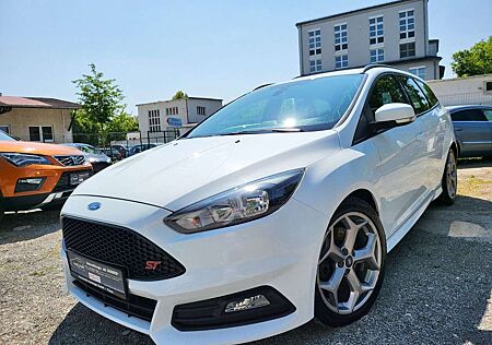 Ford Focus Turnier ST